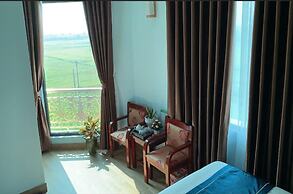 Huong Buoi Hotel