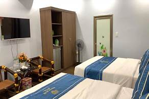 Huong Buoi Hotel