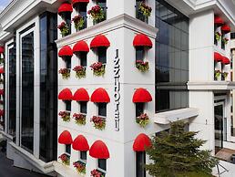 İzz Hotel Koşuyolu