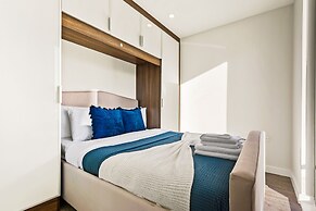 Three Bedroom Apartment in Hoxton