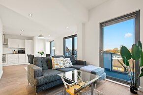 Three Bedroom Apartment in Hoxton