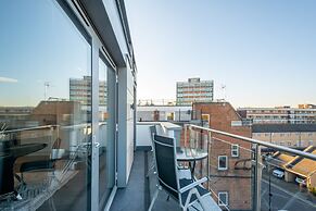 Three Bedroom Apartment in Hoxton