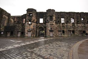 Historic Old Town 2 Bed Ground Floor Apartment