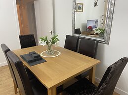 Historic Old Town 2 Bed Ground Floor Apartment