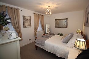 Historic Old Town 2 Bed Ground Floor Apartment