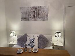 Historic Old Town 2 Bed Ground Floor Apartment