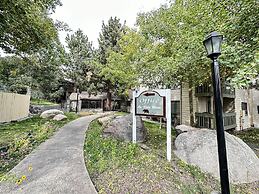 La Vista Blanc 44 Cozy Mountain Home with Fireplace, Close to Meadow a