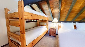 La Vista Blanc 44 Cozy Mountain Home with Fireplace, Close to Meadow a