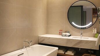 Holiday Inn Hotel And Suites Wuhan New City by IHG