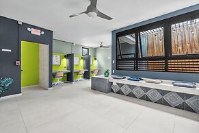 La Buena Vida Inn