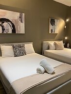 La Buena Vida Inn