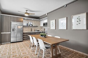 La Buena Vida Inn