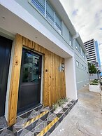La Buena Vida Inn