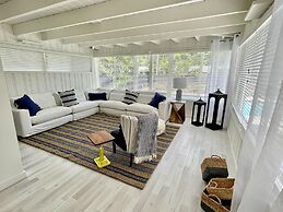 Santorini House - 3 Bed 2 Bath in Wilton Manors - Walking Distance to 