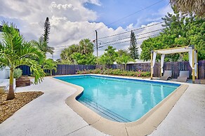 Santorini House - 3 Bed 2 Bath in Wilton Manors - Walking Distance to 