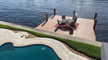 5 Bedroom Luxe Villa on Deep Water Intracoastal