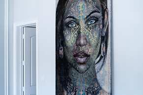 5 Bedroom Luxe Villa on Deep Water Intracoastal