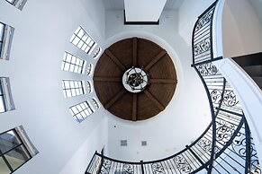 5 Bedroom Luxe Villa on Deep Water Intracoastal