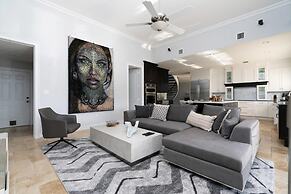 5 Bedroom Luxe Villa on Deep Water Intracoastal