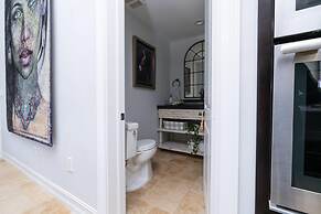 5 Bedroom Luxe Villa on Deep Water Intracoastal