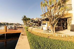 5 Bedroom Luxe Villa on Deep Water Intracoastal