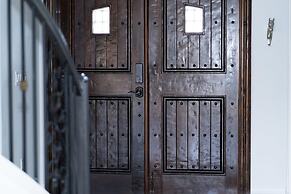 5 Bedroom Luxe Villa on Deep Water Intracoastal