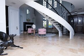 5 Bedroom Luxe Villa on Deep Water Intracoastal