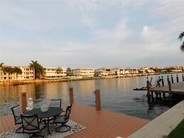 5 Bedroom Luxe Villa on Deep Water Intracoastal