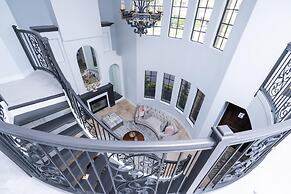 5 Bedroom Luxe Villa on Deep Water Intracoastal