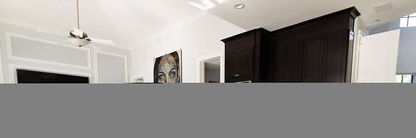 5 Bedroom Luxe Villa on Deep Water Intracoastal