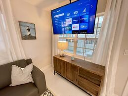 Walk to Fort Lauderdale Beach - Perfect Beach Escape