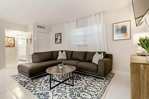 Walk to Fort Lauderdale Beach - Perfect Beach Escape