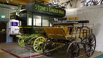 Livestay - 1bed Apt Private Building Free Parking