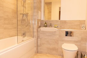 Livestay - 1bed Apt Private Building Free Parking