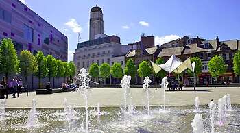 Livestay - 1bed Apt Private Building Free Parking