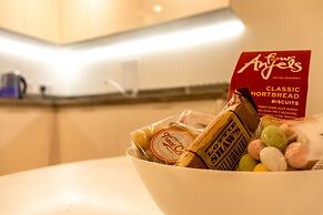 Livestay - 1bed Apt Private Building Free Parking