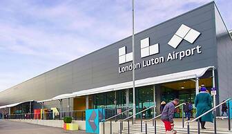 Livestay - 1bed Apt Private Building Free Parking