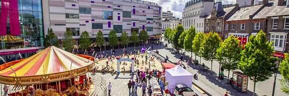 Livestay - 1bed Apt Private Building Free Parking