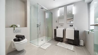 Exquisite 2400sqft 3 Bed Brick Lane Pad
