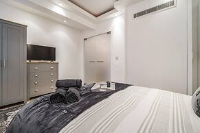 Exquisite 2400sqft 3 Bed Brick Lane Pad