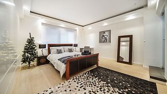 Exquisite 2400sqft 3 Bed Brick Lane Pad