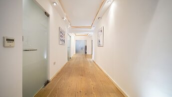 Exquisite 2400sqft 3 Bed Brick Lane Pad