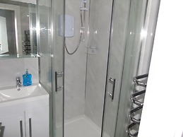 Captivating 1-bedroom Apartment in Bolton