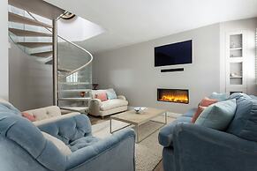 Bathurst Mews II by Onefinestay