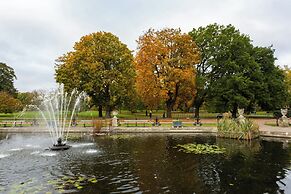 Bathurst Mews II by Onefinestay