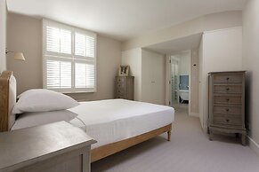 Bathurst Mews II by Onefinestay