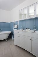 Bathurst Mews II by Onefinestay