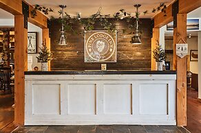 3 Pines Lodge Muskoka