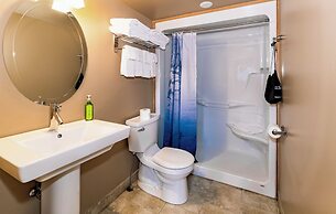 3 Pines Lodge Muskoka