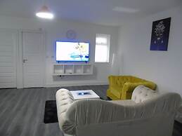 Lovely 1-bed Apartment in Bolton